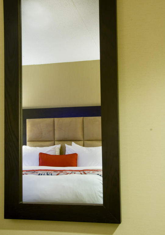 Ramada Plaza Crystal Palace Dieppe Habitación foto